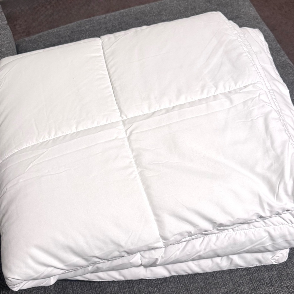 Full/Queen White Comforter